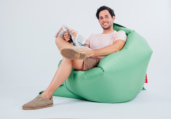 Puffs Courvin: Um Clássico para sua Decoração